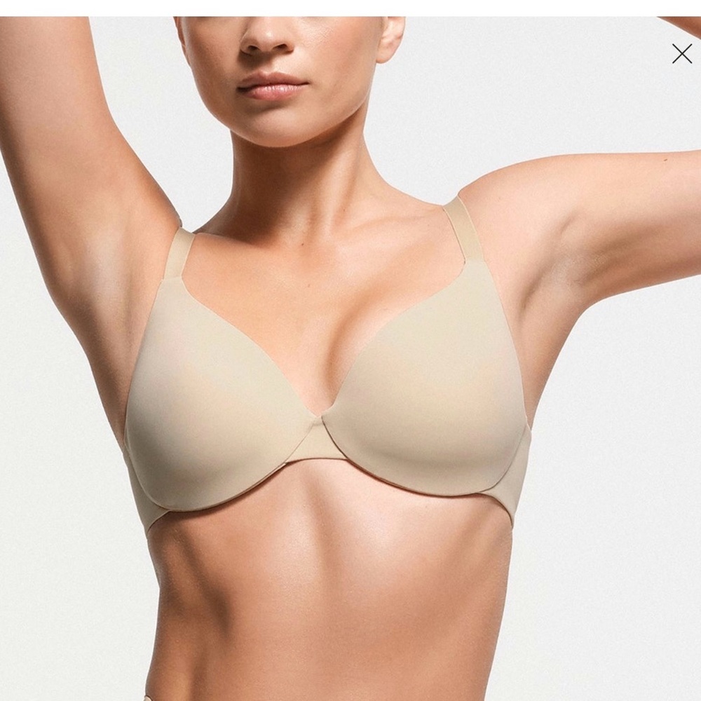 SKIMS Nude T-Shirt Bra